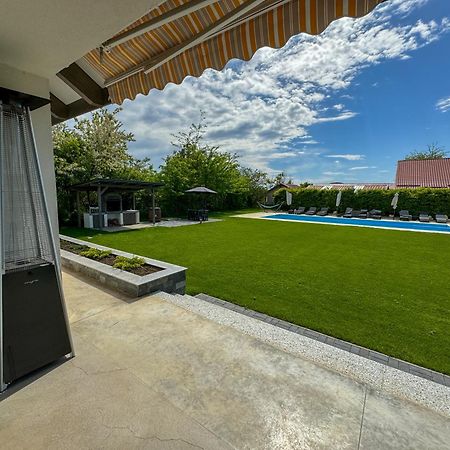 Lahuzur - Casa De Vacanta - Therme Balotesti & Aeroport Otopeni Săftica Esterno foto