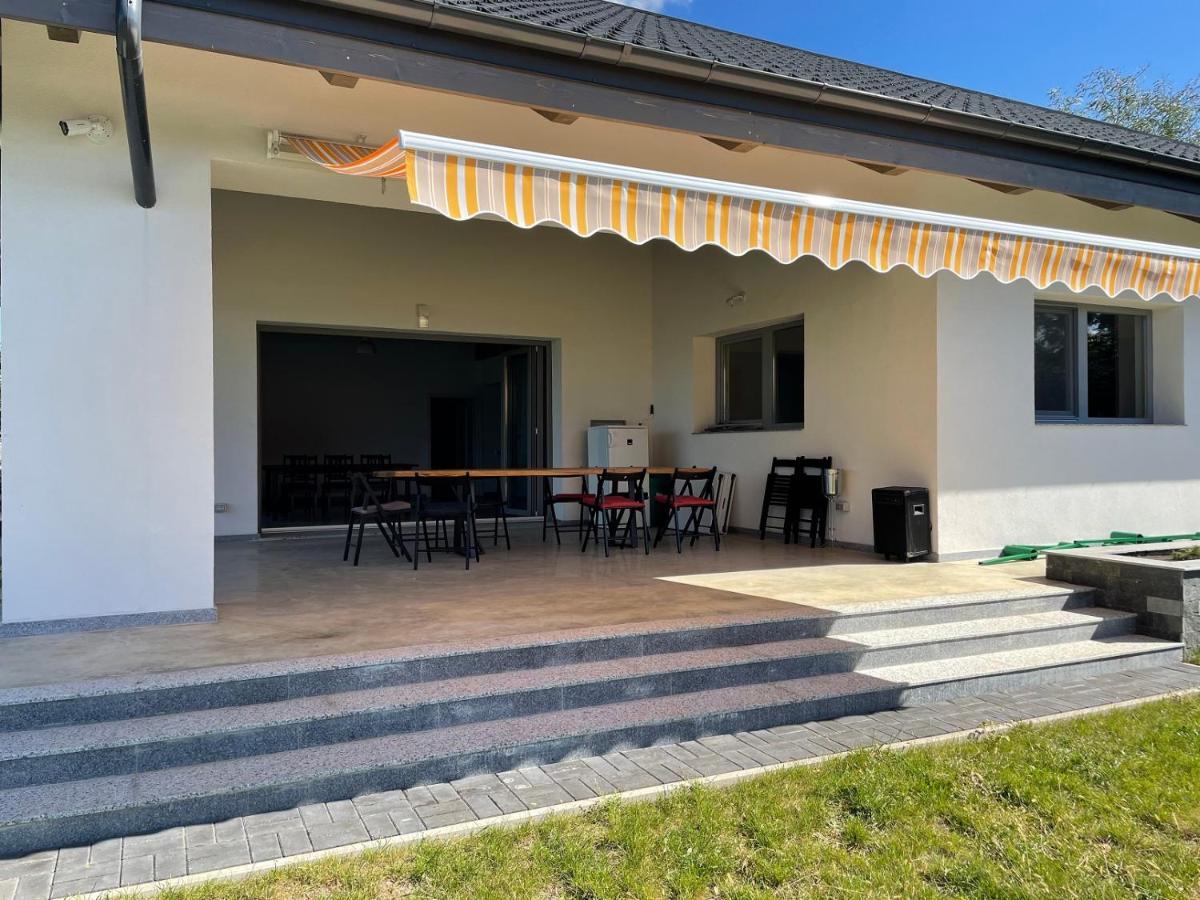 Lahuzur - Casa De Vacanta - Therme Balotesti & Aeroport Otopeni Săftica Esterno foto